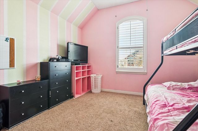 1009 Raleigh Path Road, Denton, TX 76208