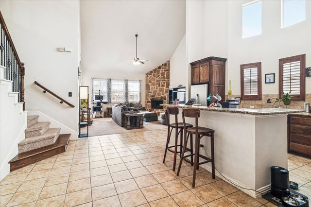 1009 Raleigh Path Road, Denton, TX 76208