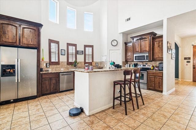 1009 Raleigh Path Road, Denton, TX 76208