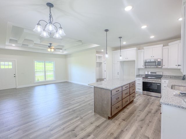 480 Bridle Path Ln, Hartsville, TN 37074