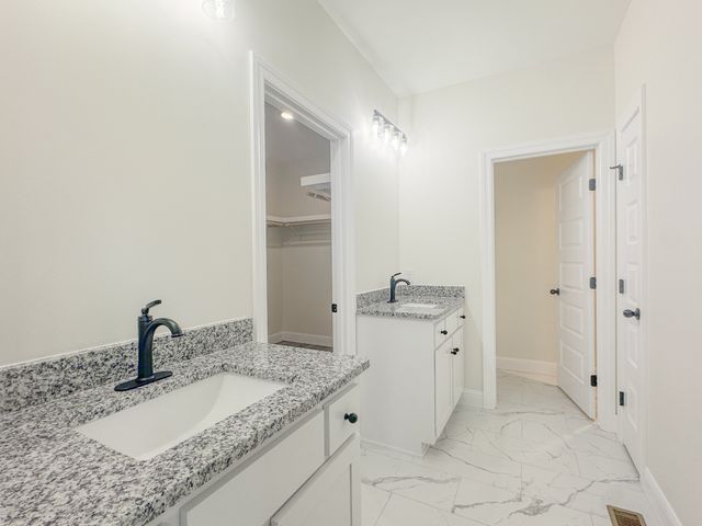 480 Bridle Path Ln, Hartsville, TN 37074
