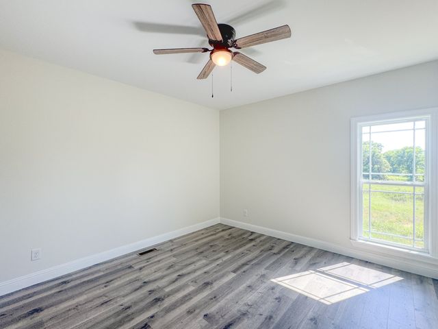 480 Bridle Path Ln, Hartsville, TN 37074