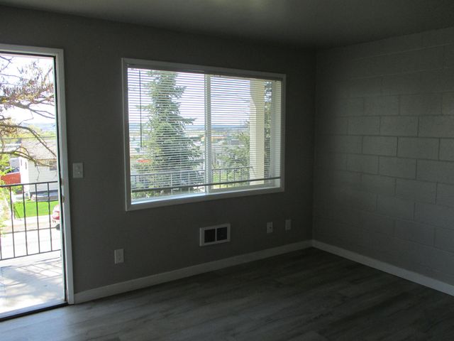 547 E Fairview Ave, Spokane, WA 99207