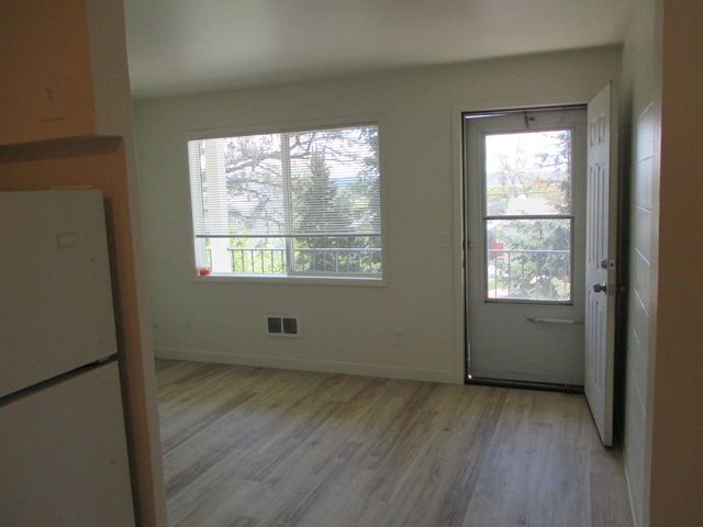 547 E Fairview Ave, Spokane, WA 99207