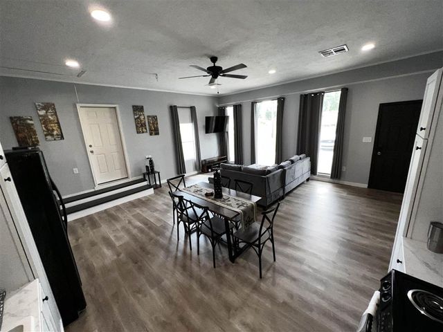 2360 Royal Oak Lane, Sulphur, LA 70663