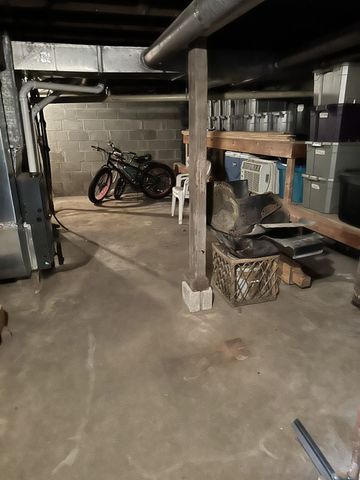 708 N Washington Street, Pleasantville, IA 50225