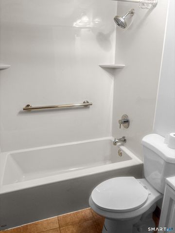 532 Carroll Avenue 2, Bridgeport, CT 06607