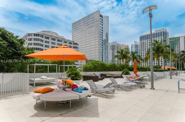 950 Brickell Bay Dr 2208, Miami, FL 33131