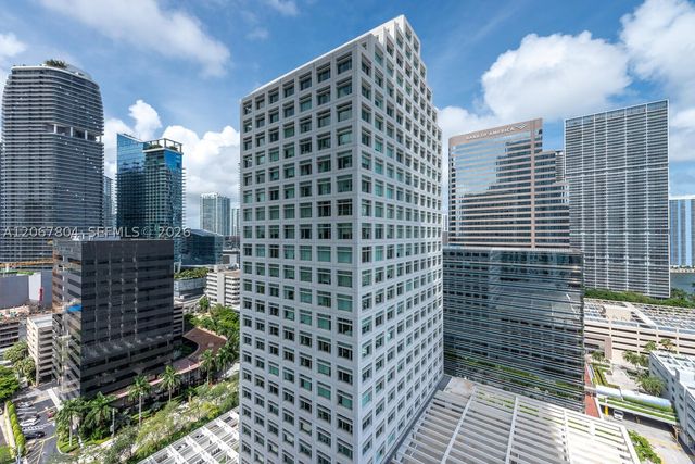 950 Brickell Bay Dr 2208, Miami, FL 33131