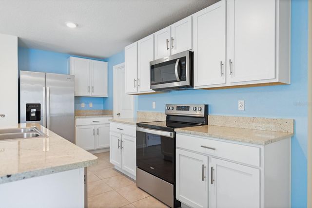 16555 MOSAIC OAR DRIVE, Wimauma, FL 33598