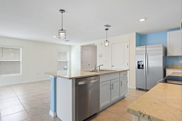 16555 MOSAIC OAR DRIVE, Wimauma, FL 33598