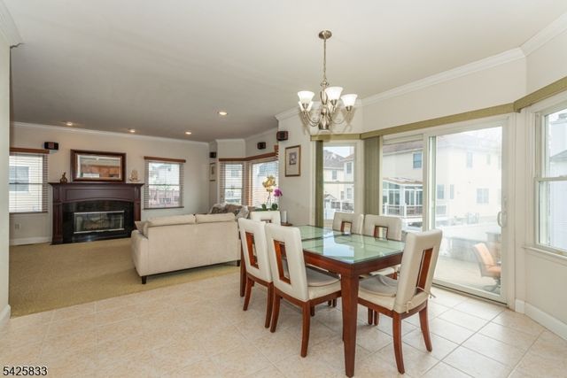 17 Nicole Lane, Parsippany-troy Hills Twp., NJ 07054