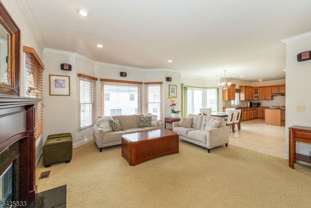 17 Nicole Lane, Parsippany-troy Hills Twp., NJ 07054