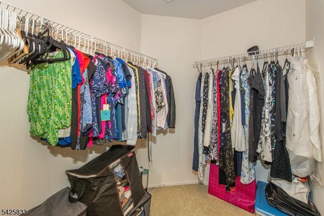 17 Nicole Lane, Parsippany-troy Hills Twp., NJ 07054