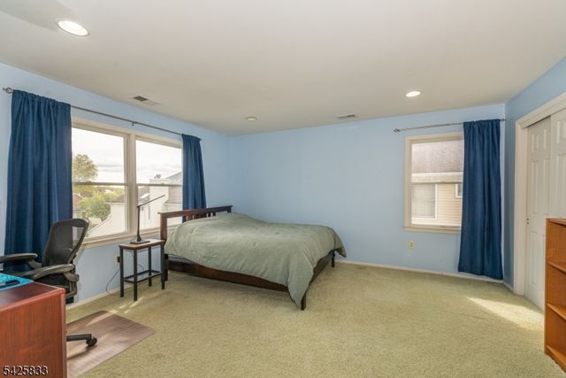 17 Nicole Lane, Parsippany-troy Hills Twp., NJ 07054