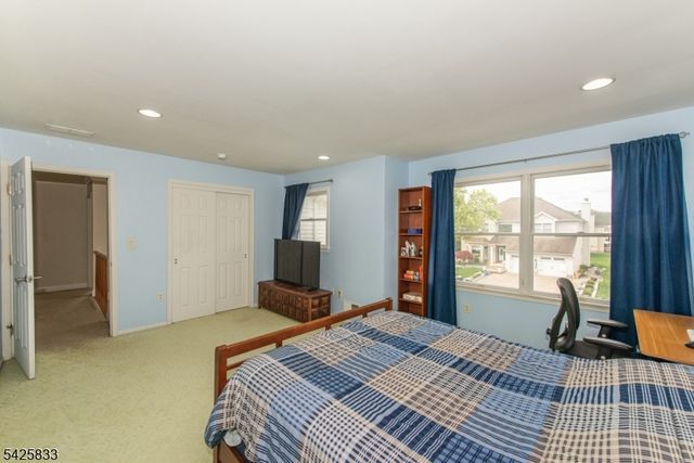 17 Nicole Lane, Parsippany-troy Hills Twp., NJ 07054