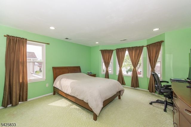 17 Nicole Lane, Parsippany-troy Hills Twp., NJ 07054