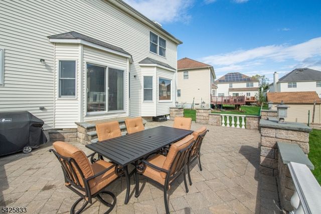 17 Nicole Lane, Parsippany-troy Hills Twp., NJ 07054