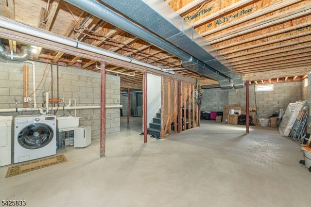 17 Nicole Lane, Parsippany-troy Hills Twp., NJ 07054