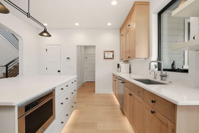 2643 NW Waymaker Court, Bend, OR 97703