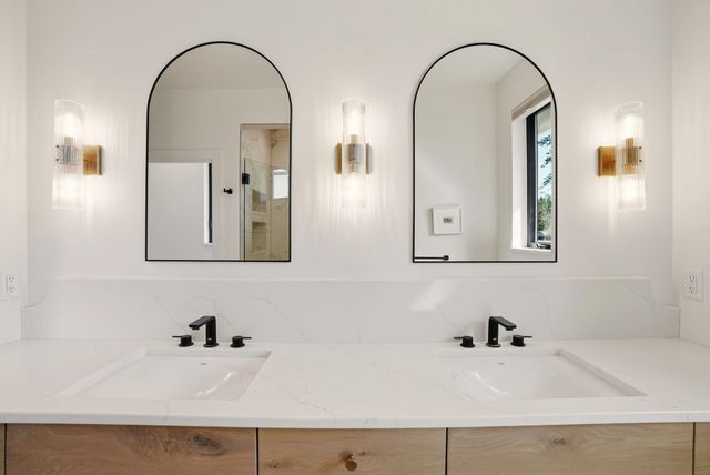 2643 NW Waymaker Court, Bend, OR 97703