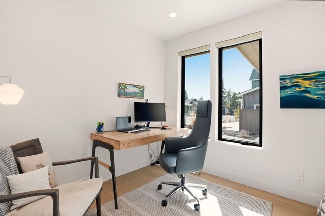 2643 NW Waymaker Court, Bend, OR 97703