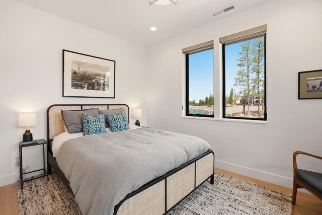 2643 NW Waymaker Court, Bend, OR 97703