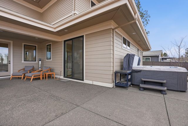 2643 NW Waymaker Court, Bend, OR 97703