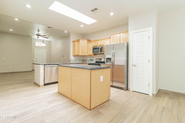14989 Eddie Mullens Court B, El Paso, TX 79938