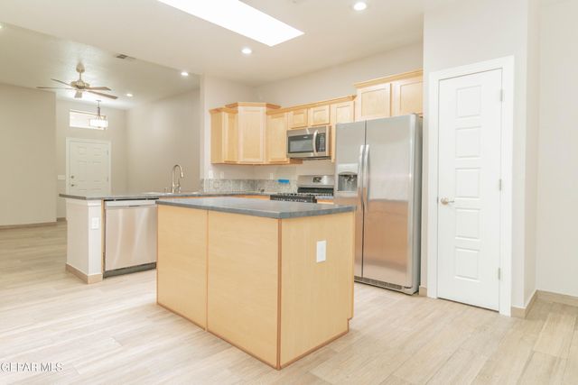 14989 Eddie Mullens Court B, El Paso, TX 79938