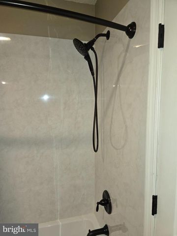 111 BLUEBELL DR, Jackson, NJ 08527