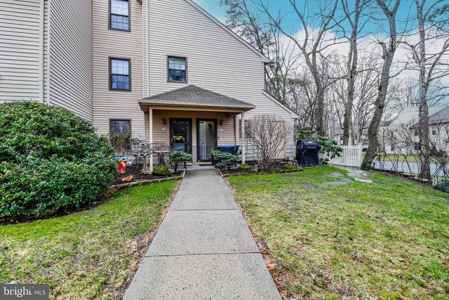 111 BLUEBELL DR, Jackson, NJ 08527