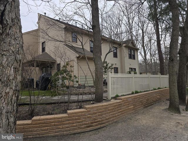 111 BLUEBELL DR, Jackson, NJ 08527