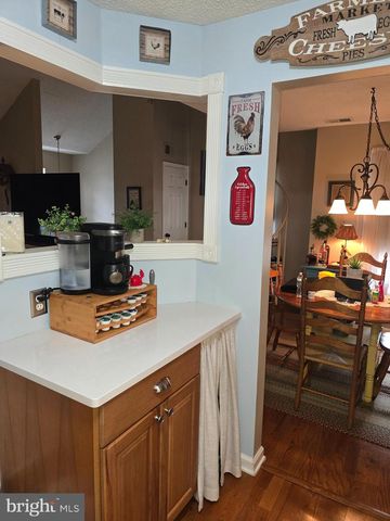 111 BLUEBELL DR, Jackson, NJ 08527