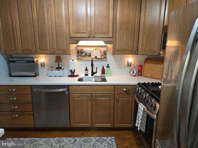 111 BLUEBELL DR, Jackson, NJ 08527