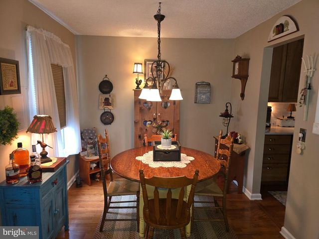 111 BLUEBELL DR, Jackson, NJ 08527