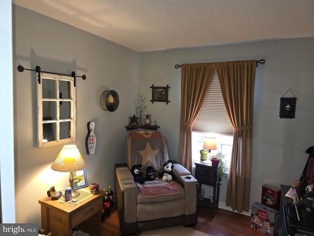 111 BLUEBELL DR, Jackson, NJ 08527