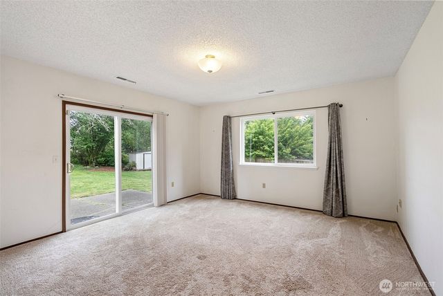 4404 68th Street Ct NW, Gig Harbor, WA 98335