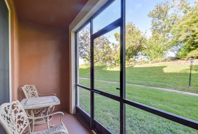 11770 St Andrews Place 105, Wellington, FL 33414