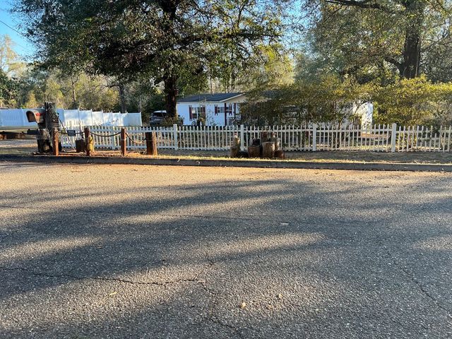 316 Springdale Lane, Ozark, AL 36360