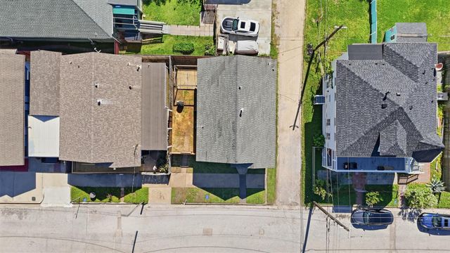 2115 26th Street, Galveston, TX 77550