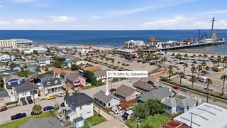 2115 26th Street, Galveston, TX 77550