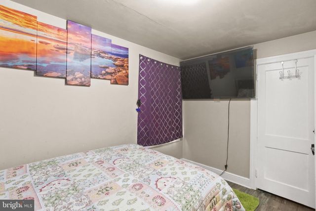 1053 E KING ST, York, PA 17403