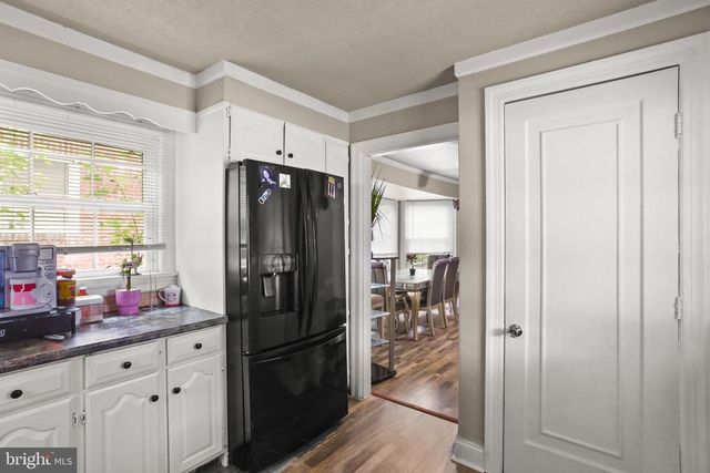 1053 E KING ST, York, PA 17403