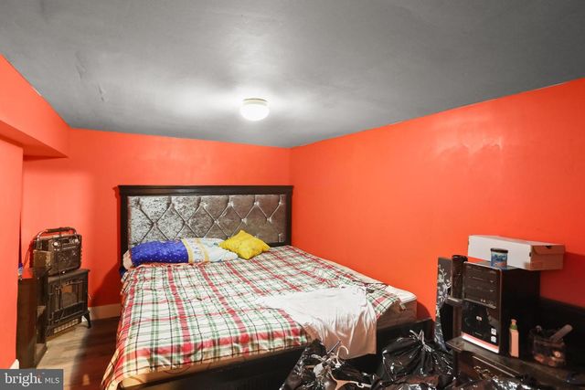 1053 E KING ST, York, PA 17403