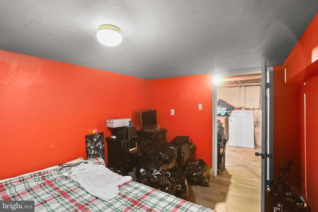 1053 E KING ST, York, PA 17403
