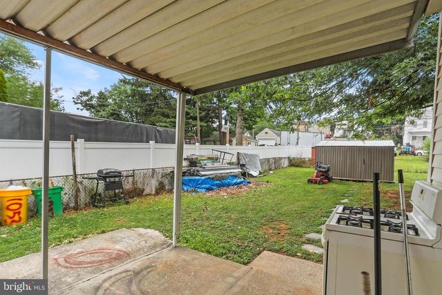 1053 E KING ST, York, PA 17403