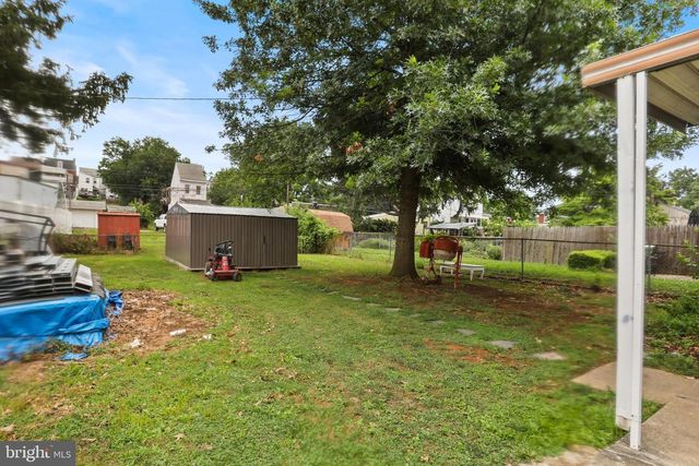 1053 E KING ST, York, PA 17403