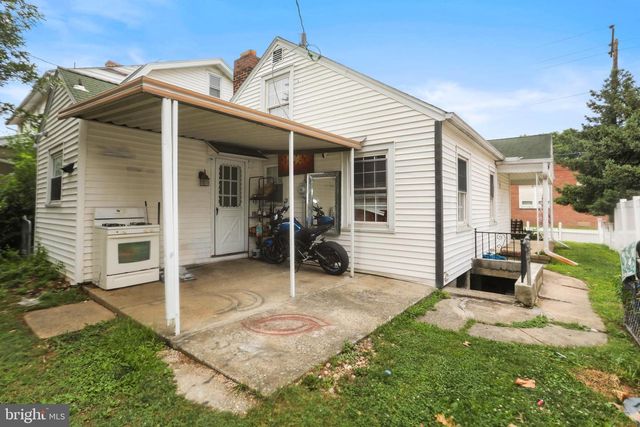1053 E KING ST, York, PA 17403