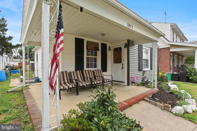 1053 E KING ST, York, PA 17403